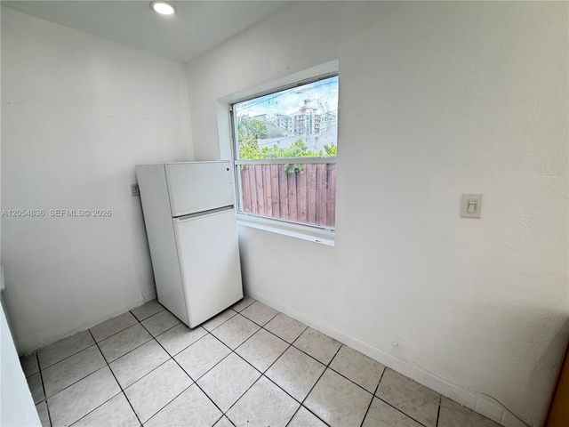 2041 S jackson st 4, Hollywood, FL 33020