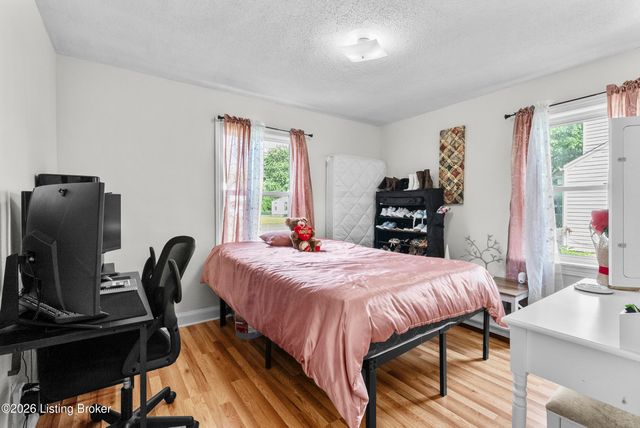 4404 Malcolm Rd, Louisville, KY 40216
