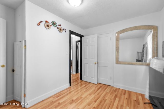 4404 Malcolm Rd, Louisville, KY 40216