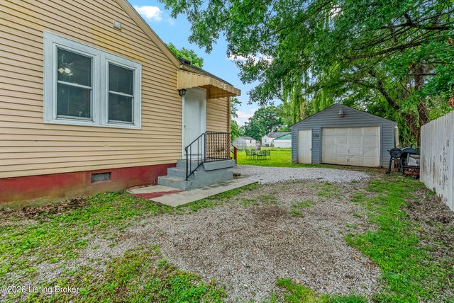4404 Malcolm Rd, Louisville, KY 40216