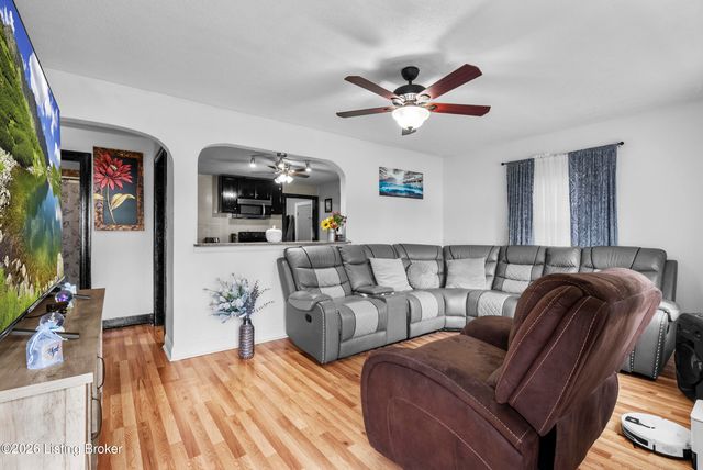 4404 Malcolm Rd, Louisville, KY 40216