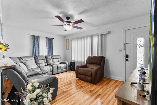 4404 Malcolm Rd, Louisville, KY 40216