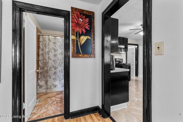 4404 Malcolm Rd, Louisville, KY 40216