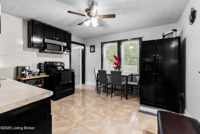 4404 Malcolm Rd, Louisville, KY 40216