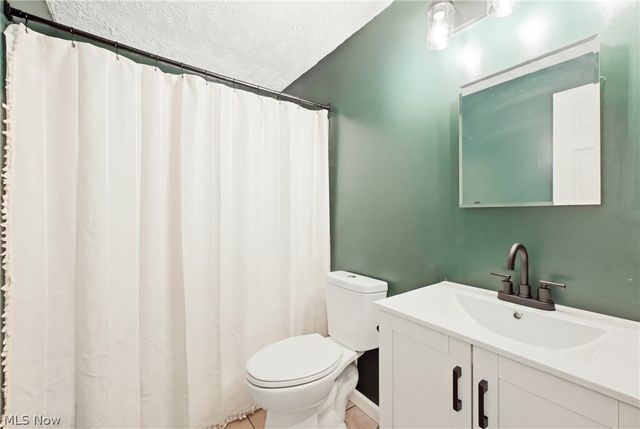 7794 Castle Rock, Warren, OH 44484
