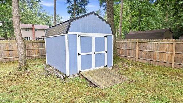 7794 Castle Rock, Warren, OH 44484