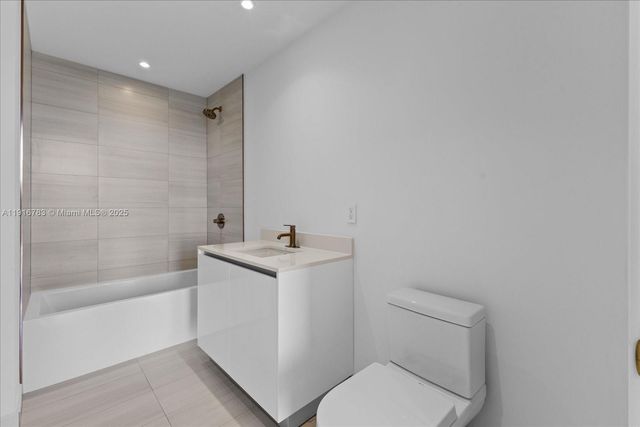 2678 Tigertail Ave 1605, Miami, FL 33133