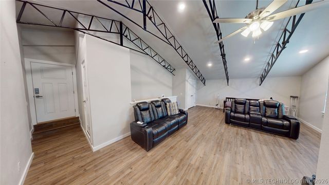 9620 N 89th Street E, Owasso, OK 74055