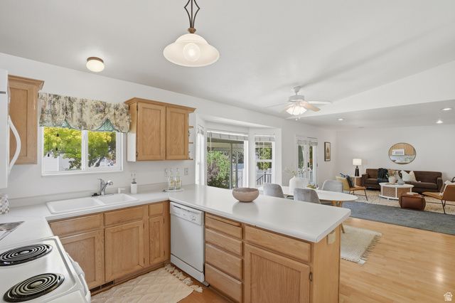 4684 W SUNNY MEADOW DR, South Jordan, UT 84095