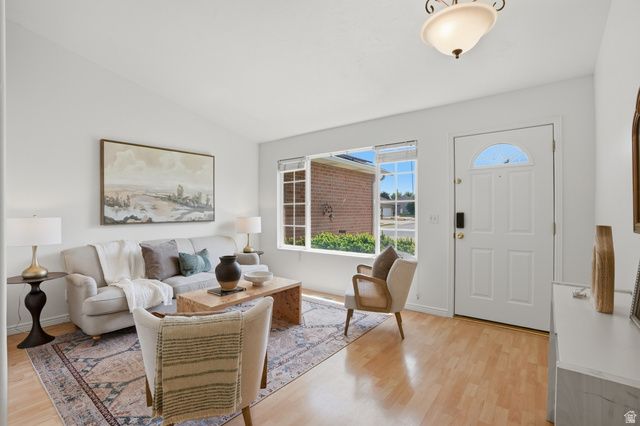 4684 W SUNNY MEADOW DR, South Jordan, UT 84095