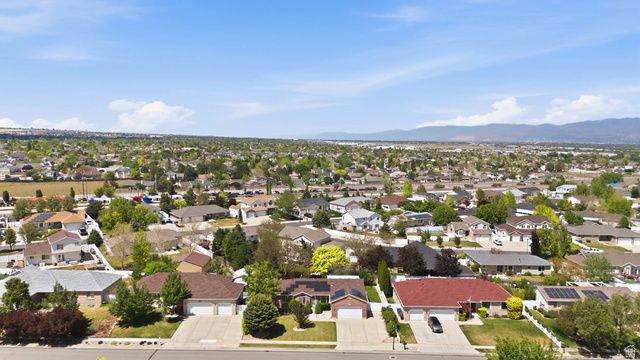 4684 W SUNNY MEADOW DR, South Jordan, UT 84095