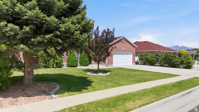4684 W SUNNY MEADOW DR, South Jordan, UT 84095