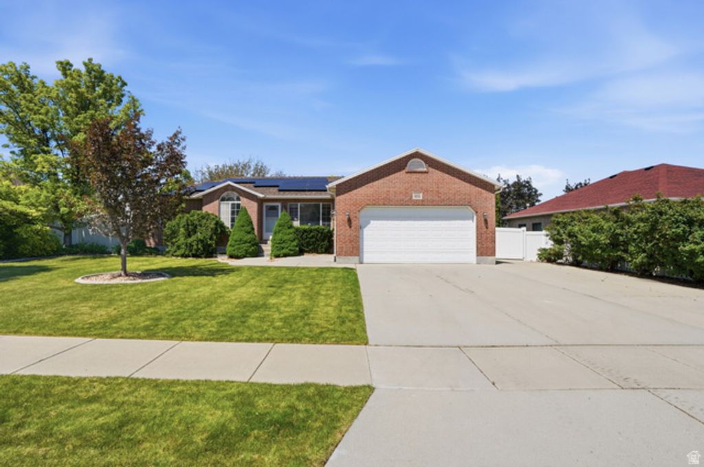 4684 W SUNNY MEADOW DR, South Jordan, UT 84095