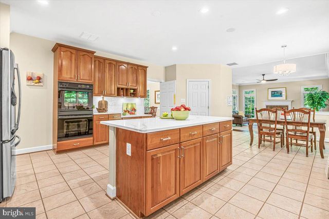 6807 MEADOW LN, Chevy Chase, MD 20815