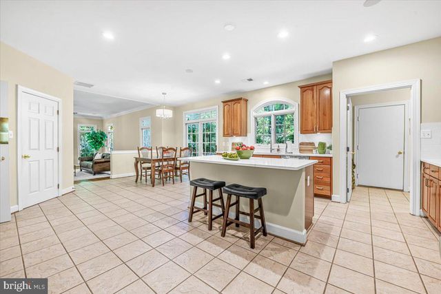 6807 MEADOW LN, Chevy Chase, MD 20815
