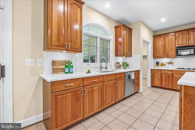 6807 MEADOW LN, Chevy Chase, MD 20815