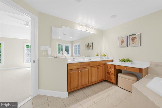 6807 MEADOW LN, Chevy Chase, MD 20815