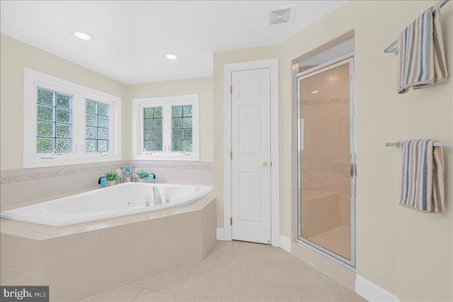 6807 MEADOW LN, Chevy Chase, MD 20815