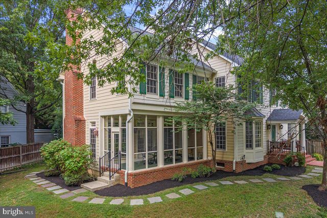 6807 MEADOW LN, Chevy Chase, MD 20815