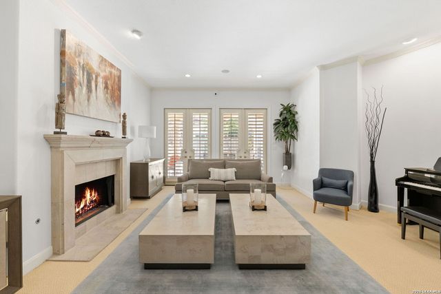 6 Chelsea Way, San Antonio, TX 78209