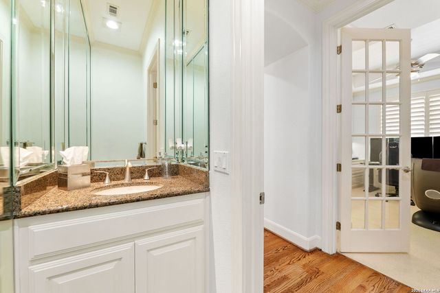 6 Chelsea Way, San Antonio, TX 78209