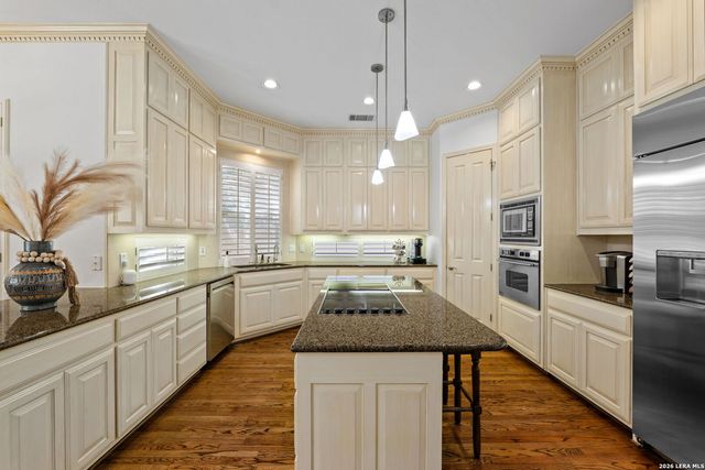 6 Chelsea Way, San Antonio, TX 78209