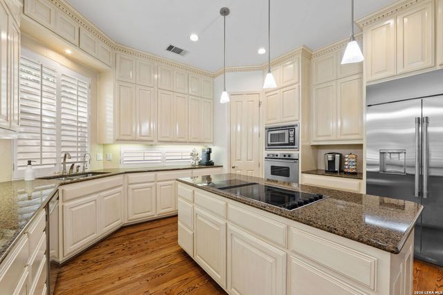 6 Chelsea Way, San Antonio, TX 78209