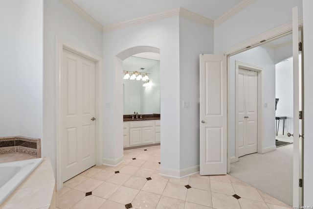 6 Chelsea Way, San Antonio, TX 78209