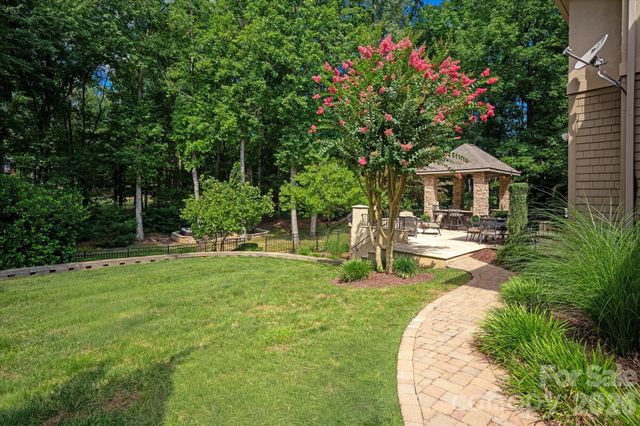 1122 Dobson Drive, Waxhaw, NC 28173