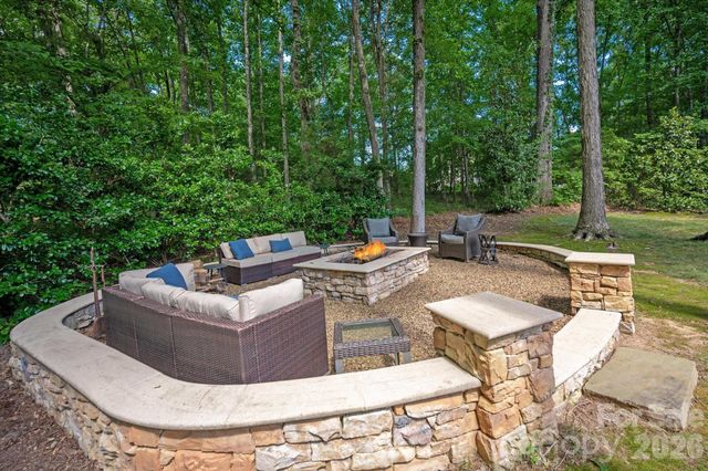 1122 Dobson Drive, Waxhaw, NC 28173