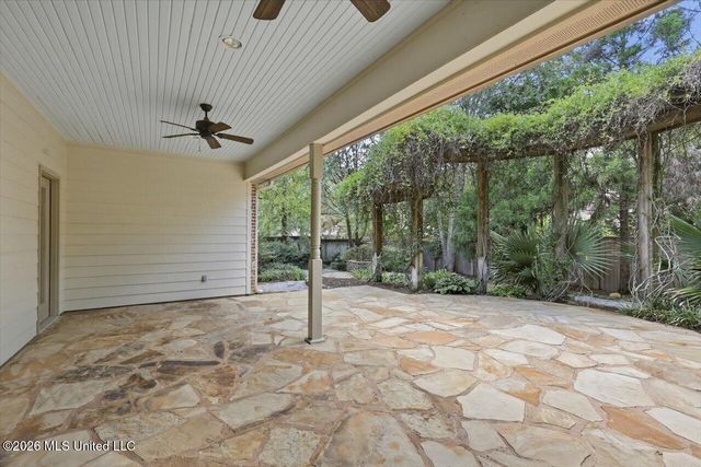 303 Hunters Crest, Ridgeland, MS 39157