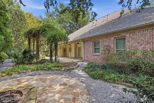 303 Hunters Crest, Ridgeland, MS 39157