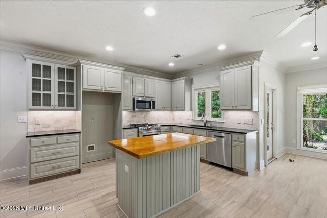 303 Hunters Crest, Ridgeland, MS 39157