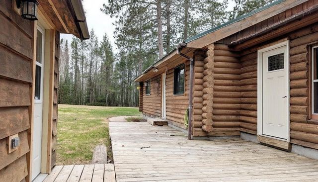 8832 River Road, Angora, MN 55703