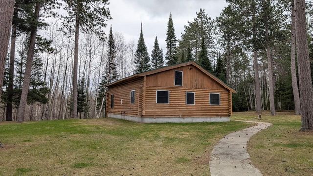 8832 River Road, Angora, MN 55703
