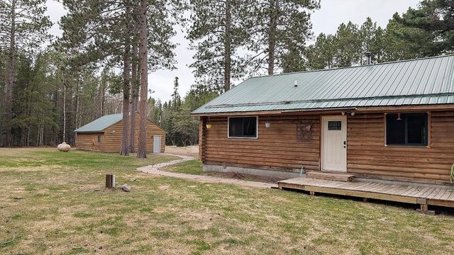 8832 River Road, Angora, MN 55703
