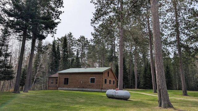 8832 River Road, Angora, MN 55703