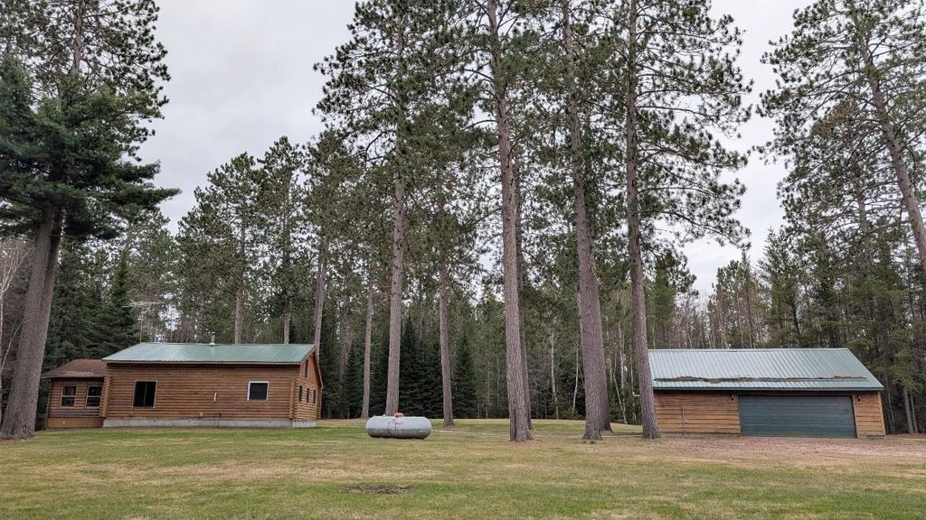 8832 River Road, Angora, MN 55703