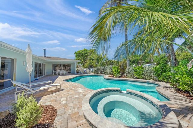518 74TH STREET, Holmes Beach, FL 34217