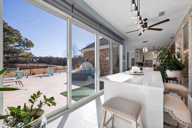 5211 Vicksburg Drive, Arlington, TX 76017