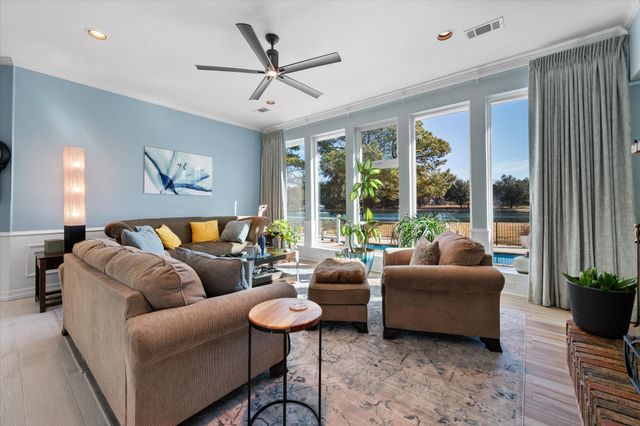 5211 Vicksburg Drive, Arlington, TX 76017