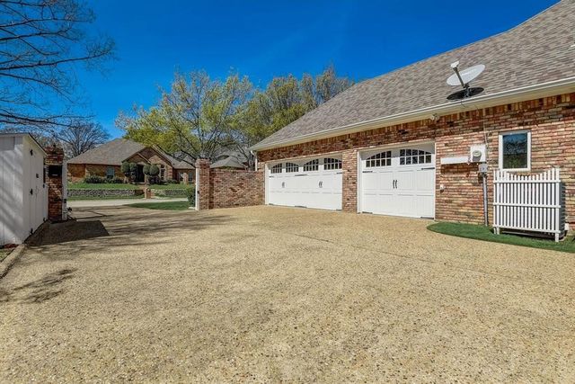 5211 Vicksburg Drive, Arlington, TX 76017