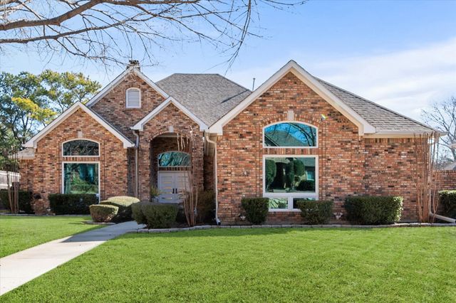 5211 Vicksburg Drive, Arlington, TX 76017