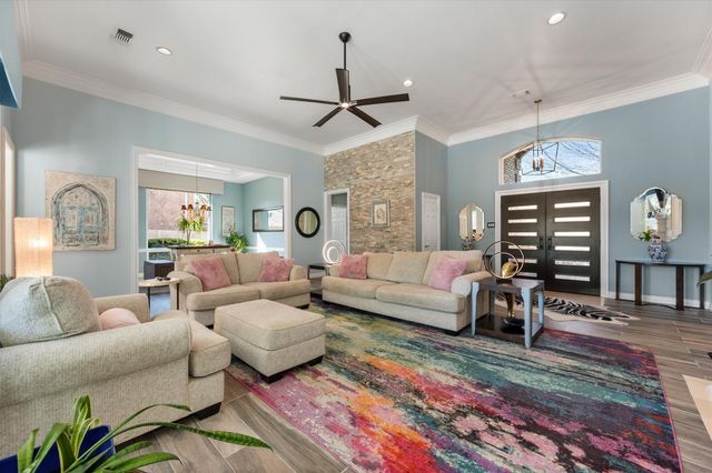 5211 Vicksburg Drive, Arlington, TX 76017