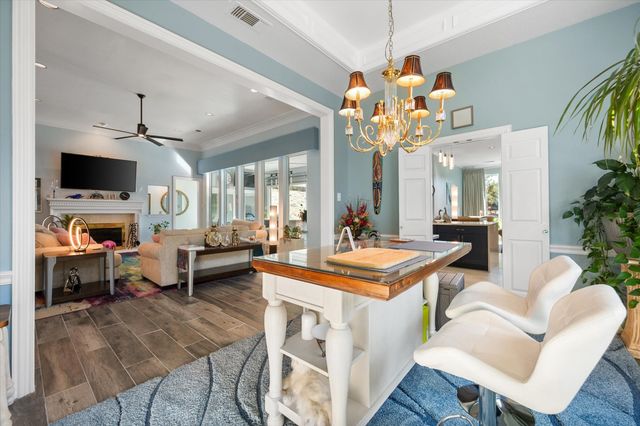 5211 Vicksburg Drive, Arlington, TX 76017