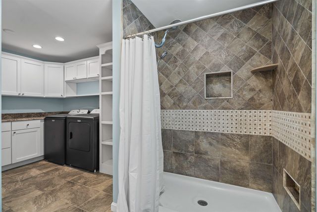 6 Bona Vista Drive, Bow, NH 03304