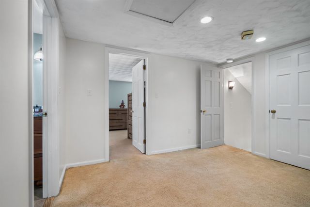 6 Bona Vista Drive, Bow, NH 03304