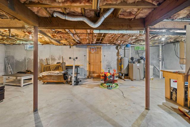 6 Bona Vista Drive, Bow, NH 03304