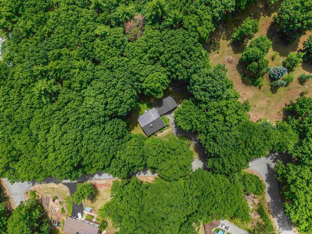 6 Bona Vista Drive, Bow, NH 03304