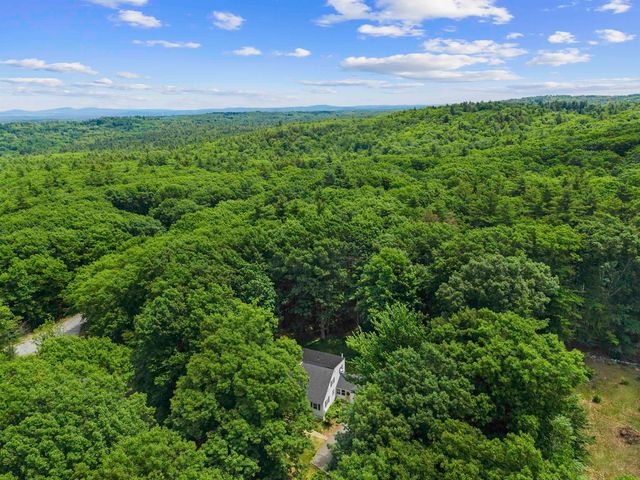 6 Bona Vista Drive, Bow, NH 03304